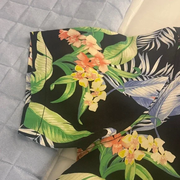 Tommy Bahama Leafy Green and Blue Shirt - Picture 8 of 11